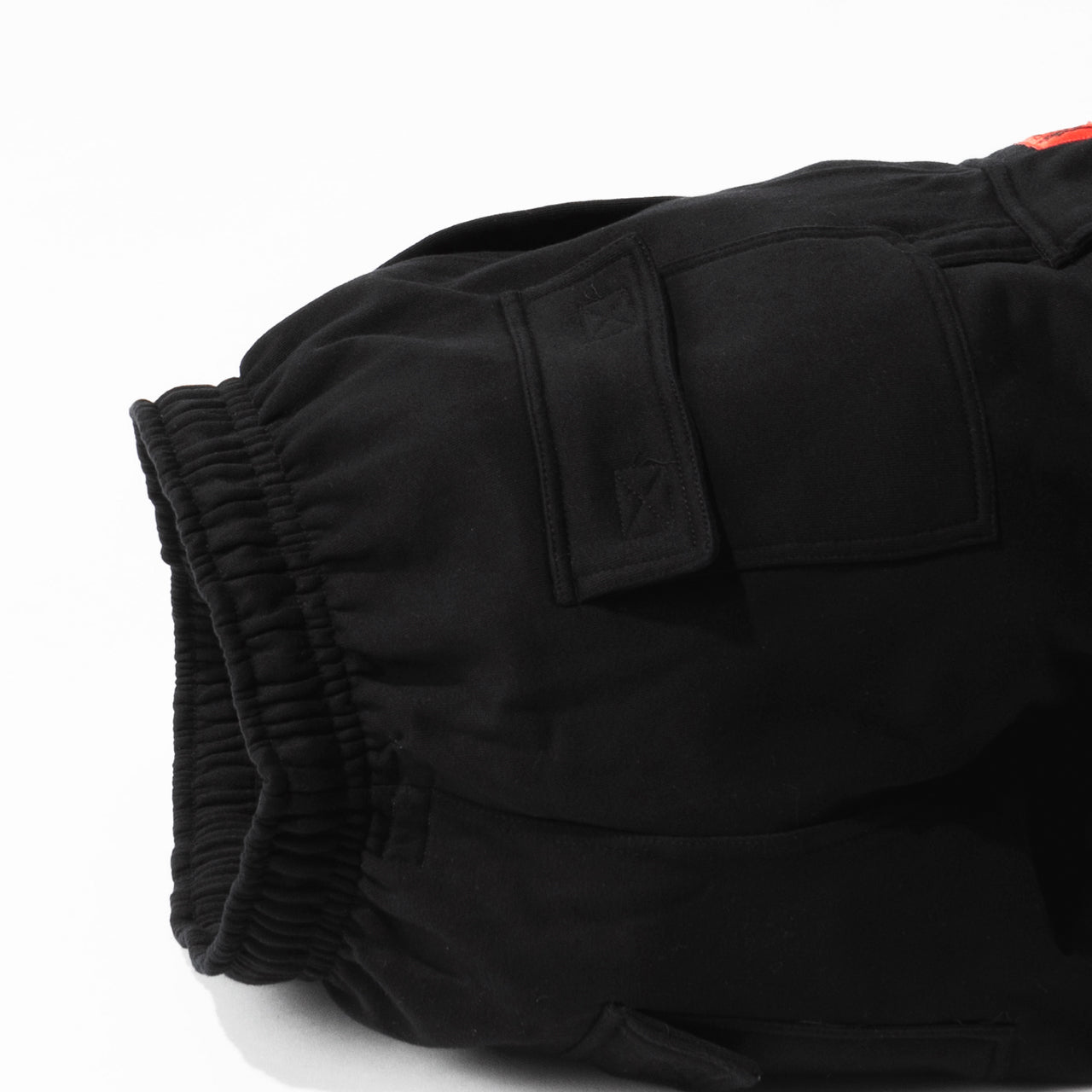 Fleece Cargo Pants [Black]