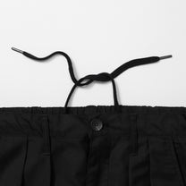 Two Tuck Slacks [Black]